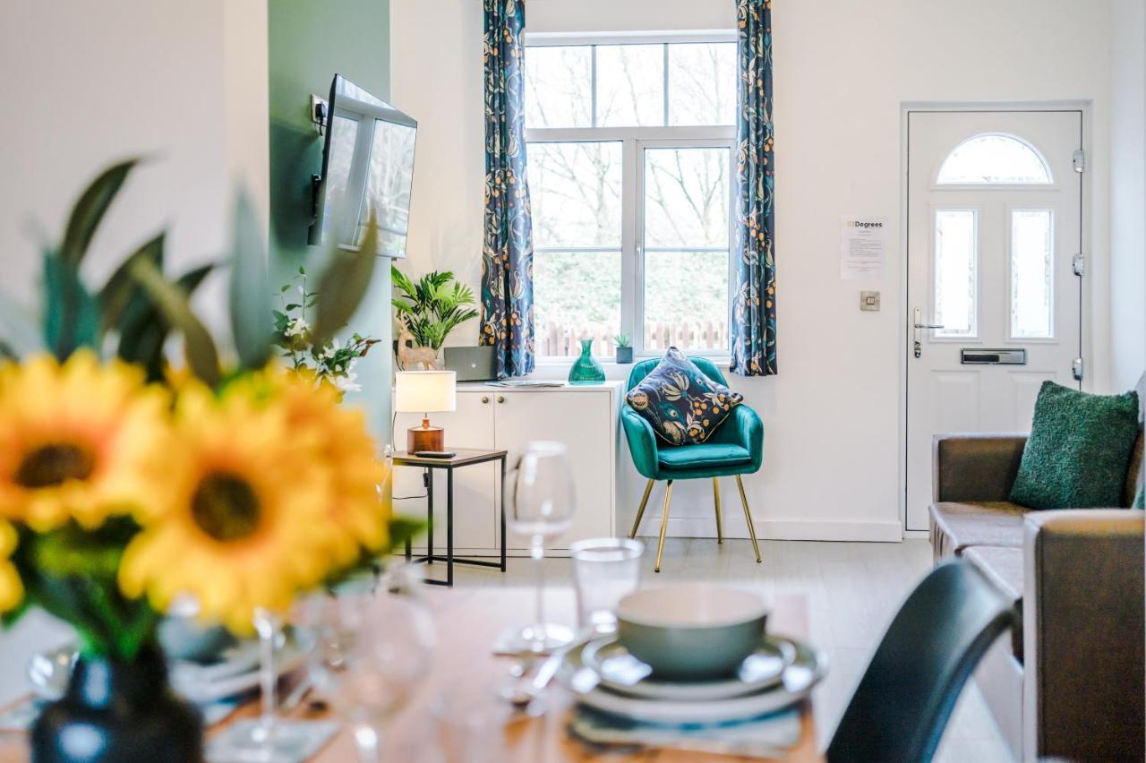 Stunning 3-Bed Home In Nantwich By 53 Degrees Property - Amazing Location, Ideal For Groups - Sleeps 6 Extérieur photo