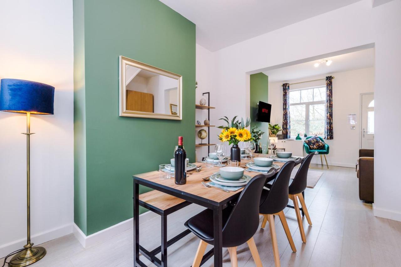Stunning 3-Bed Home In Nantwich By 53 Degrees Property - Amazing Location, Ideal For Groups - Sleeps 6 Extérieur photo