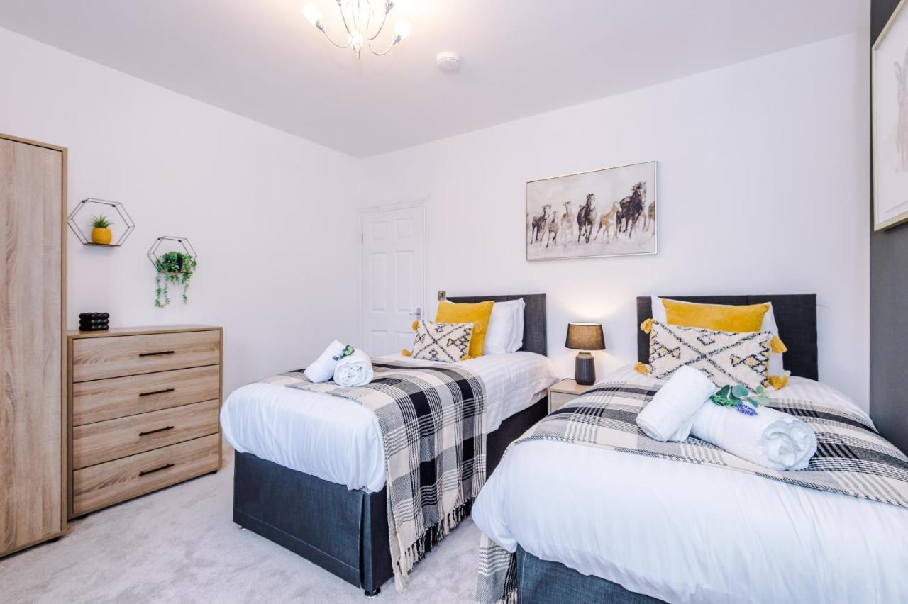 Stunning 3-Bed Home In Nantwich By 53 Degrees Property - Amazing Location, Ideal For Groups - Sleeps 6 Extérieur photo