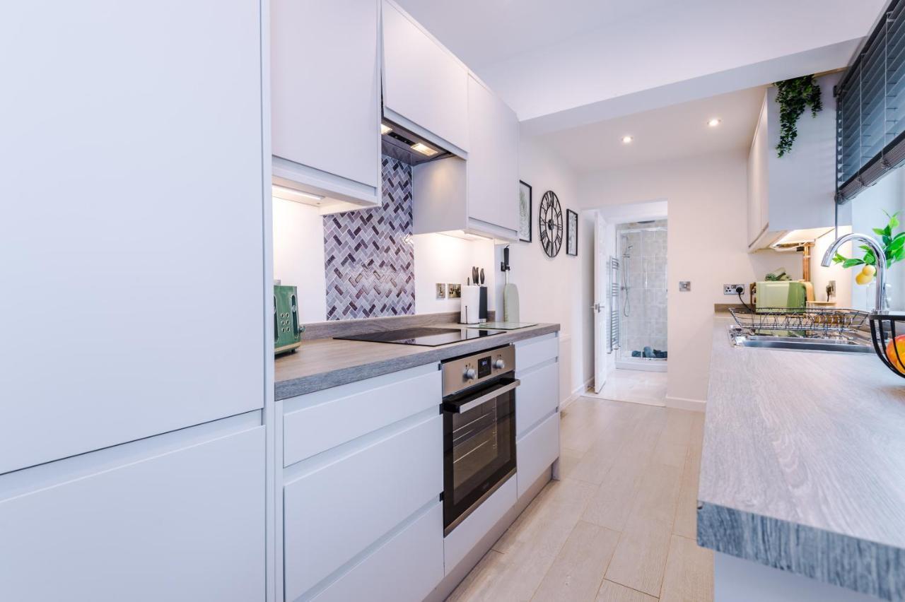 Stunning 3-Bed Home In Nantwich By 53 Degrees Property - Amazing Location, Ideal For Groups - Sleeps 6 Extérieur photo