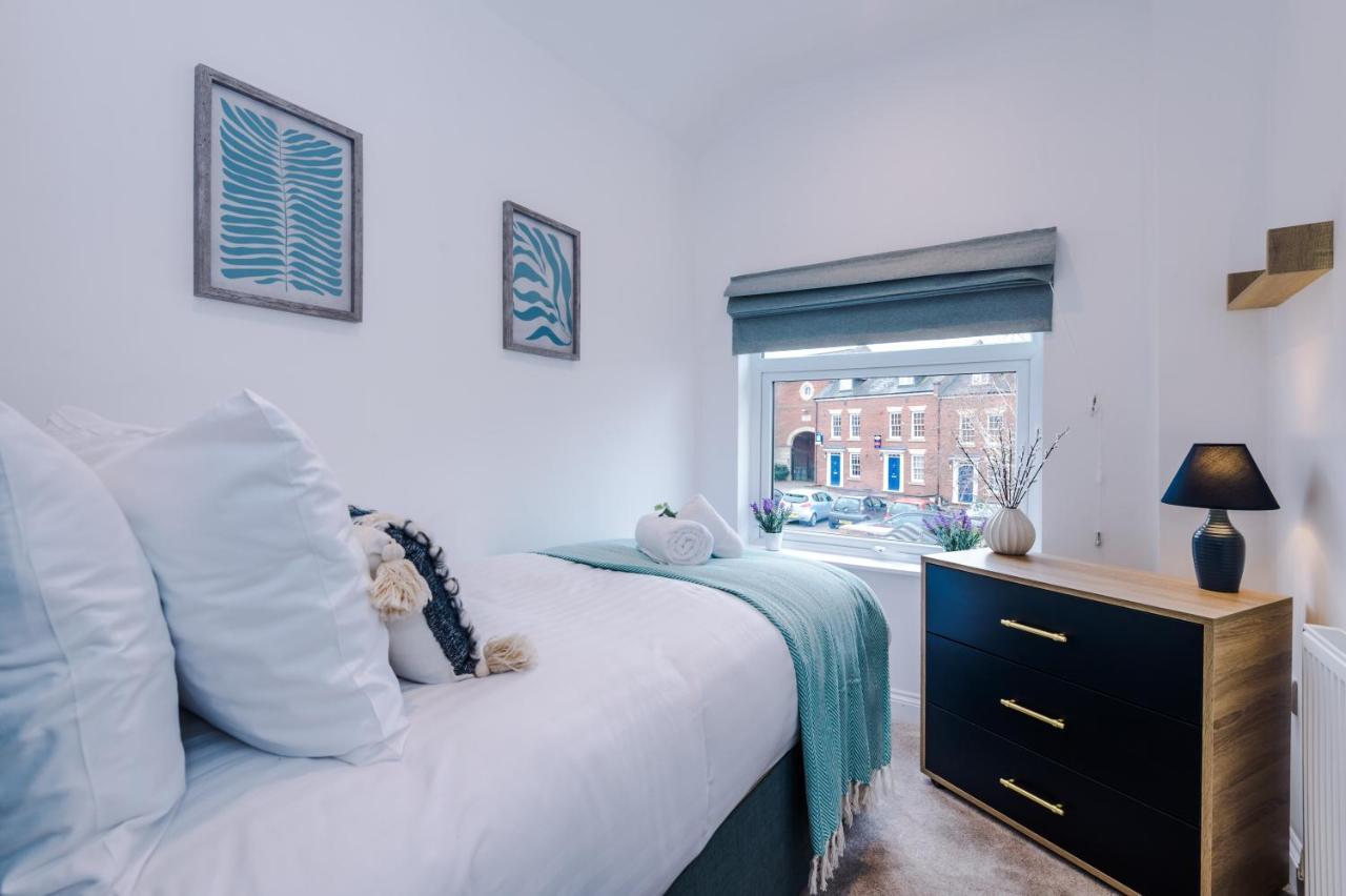 Stunning 3-Bed Home In Nantwich By 53 Degrees Property - Amazing Location, Ideal For Groups - Sleeps 6 Extérieur photo